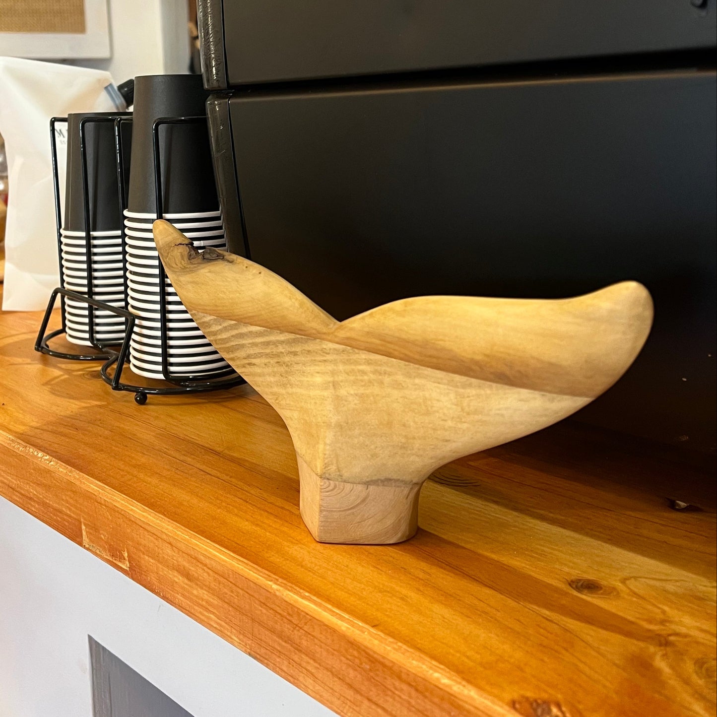 Escultura Cola Ballena Madera